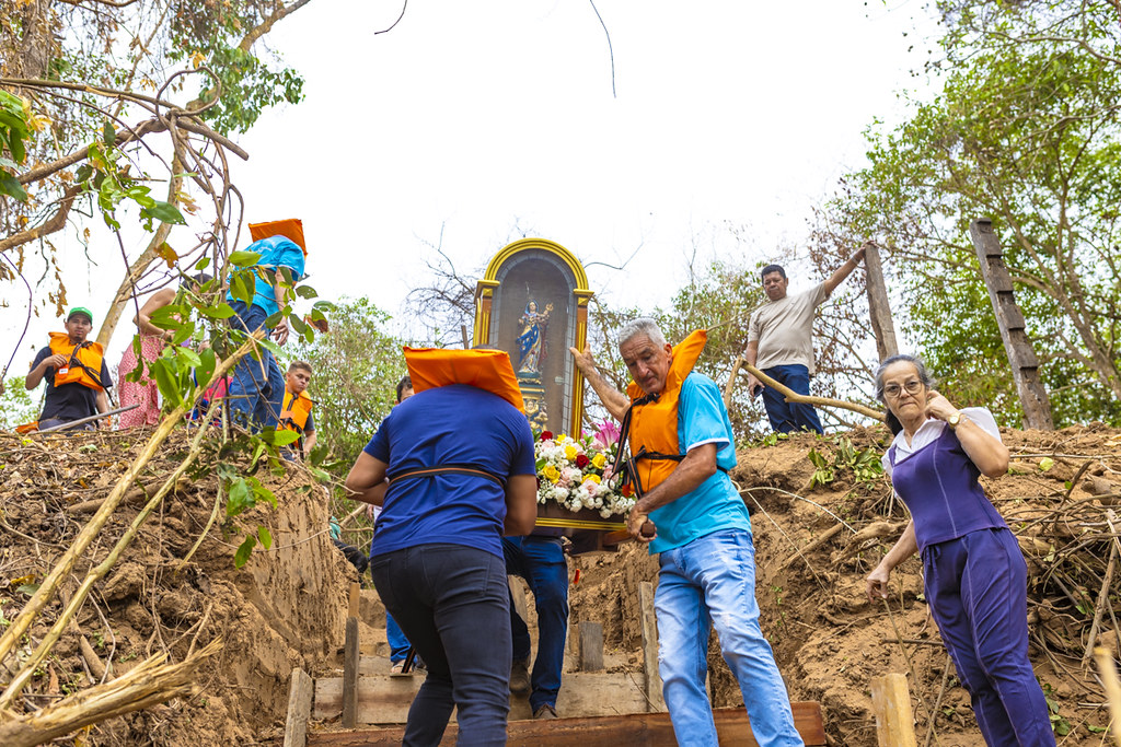 Procissão Fluvial e Terrestre de Nossa Senhora do Rosário: Padroeira de Rosário Oeste – foto 1
