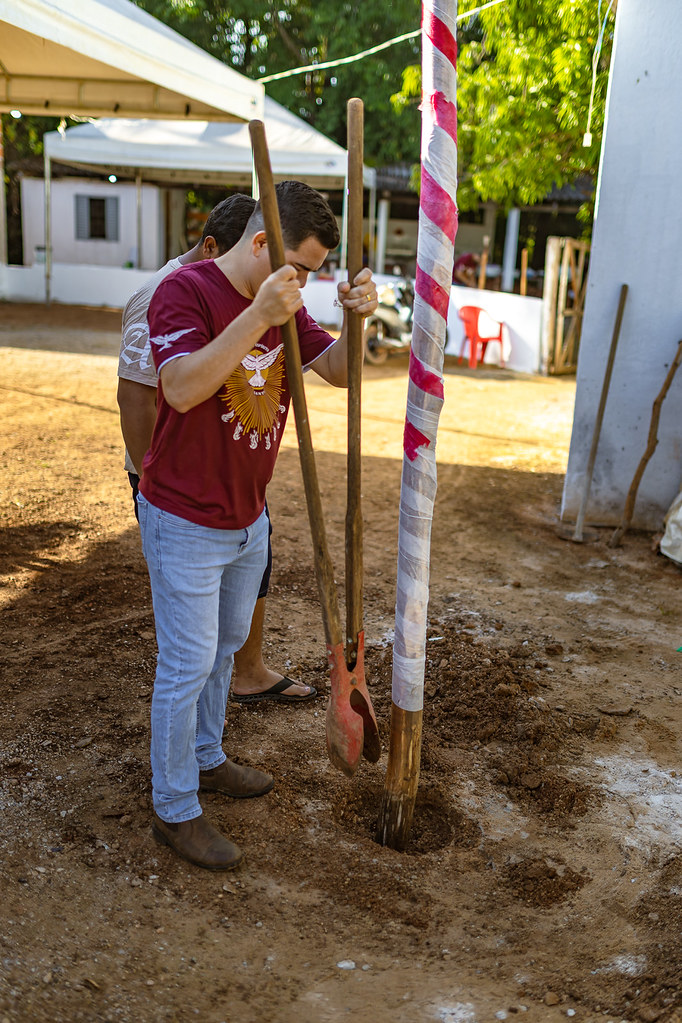 Ritual de descida do mastro nas festas de santo – foto 15