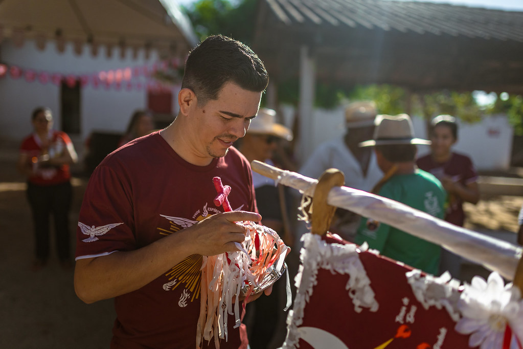 Ritual de descida do mastro nas festas de santo – foto 26