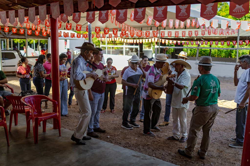Ritual de descida do mastro nas festas de santo – foto 31