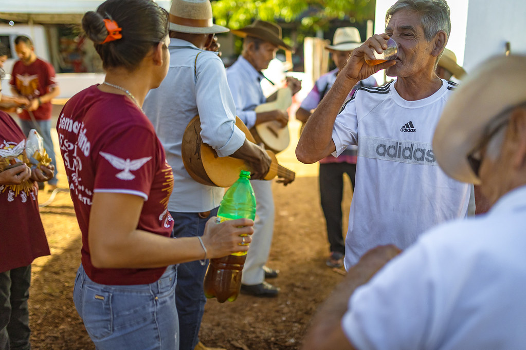 Ritual de descida do mastro nas festas de santo – foto 32